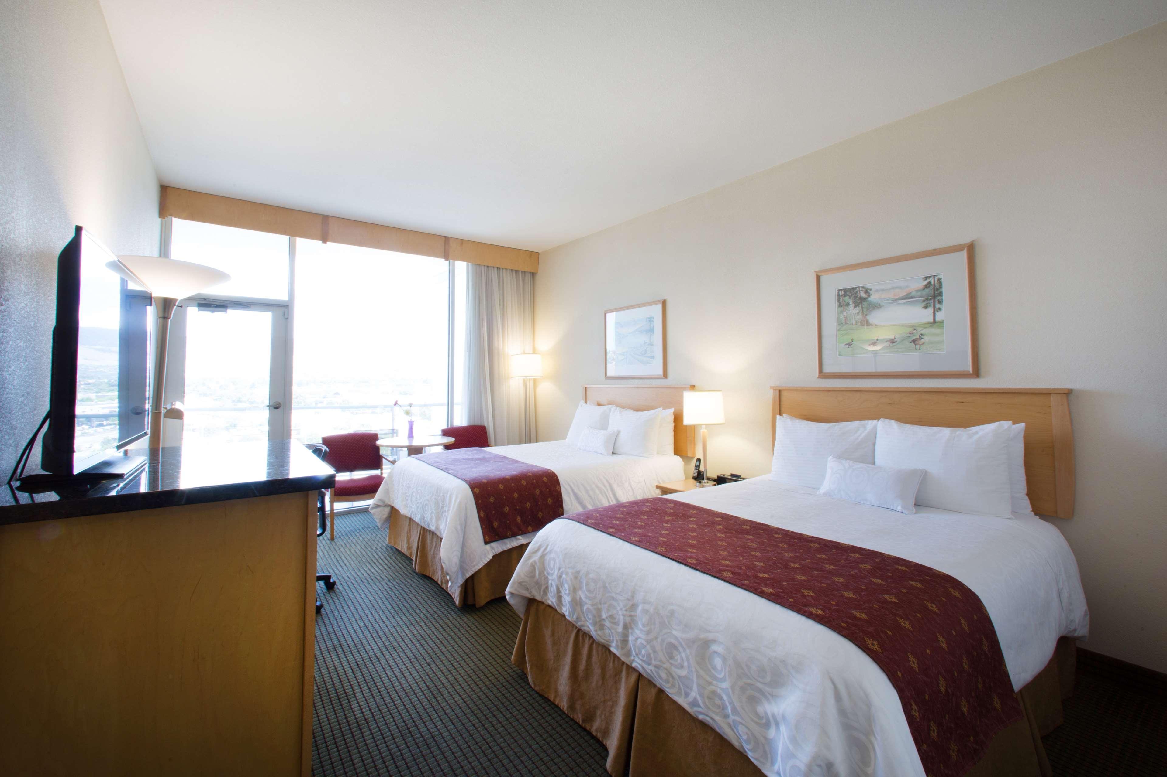 Best Western Plus Kelowna Hotel & Suites Zewnętrze zdjęcie