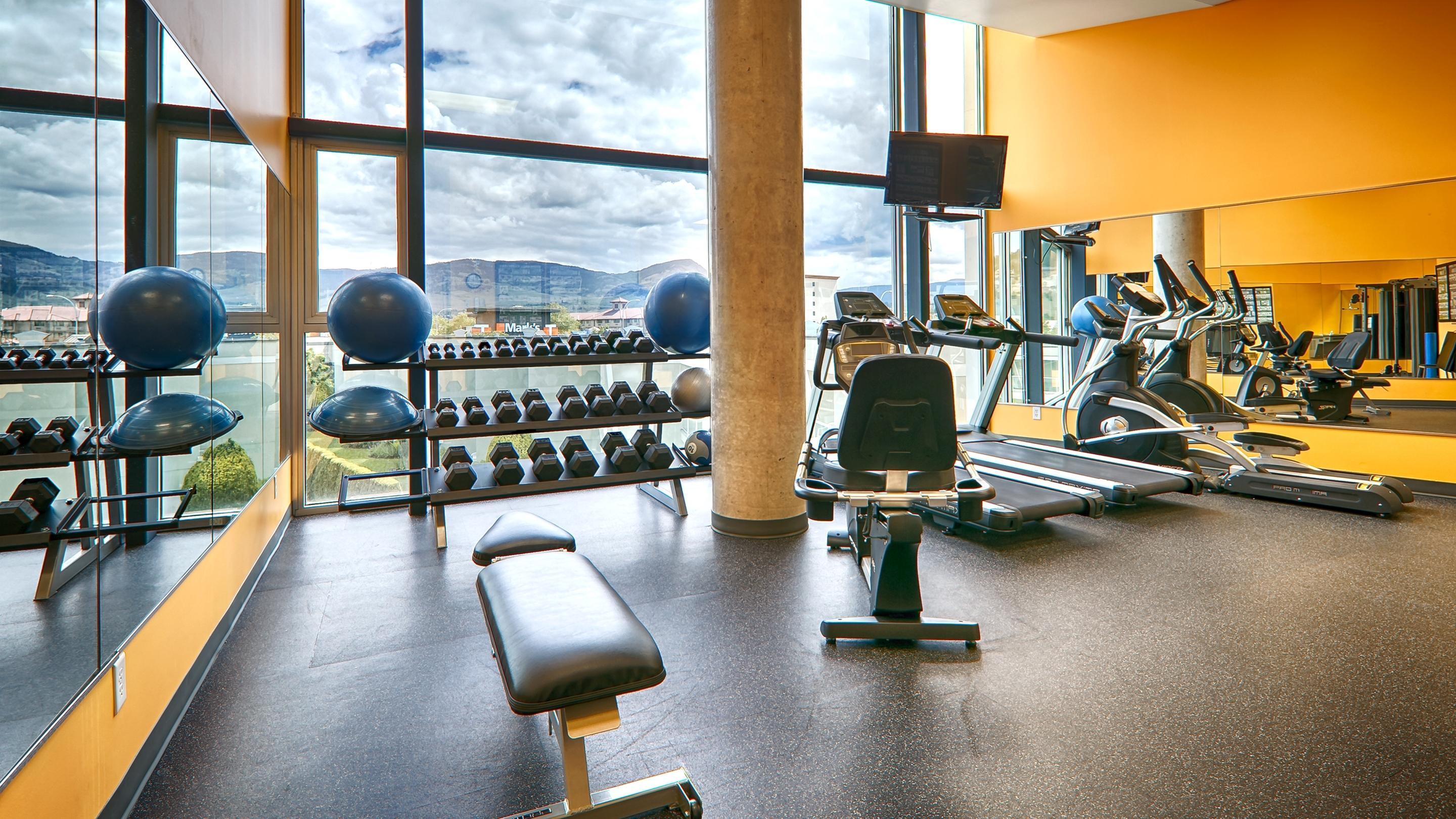 Best Western Plus Kelowna Hotel & Suites Zewnętrze zdjęcie