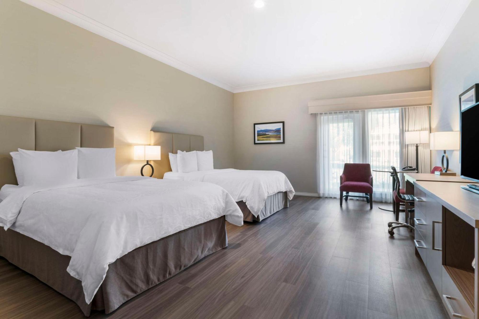 Best Western Plus Kelowna Hotel & Suites Zewnętrze zdjęcie