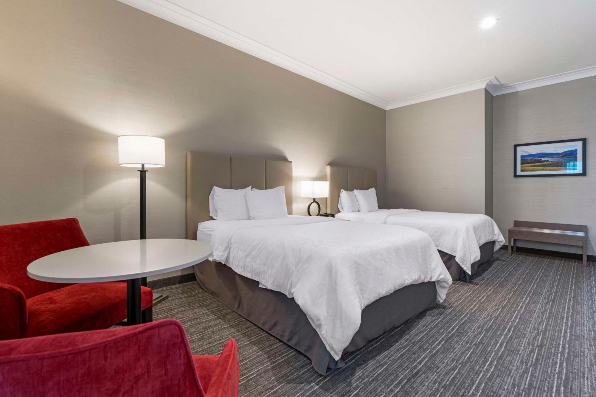 Best Western Plus Kelowna Hotel & Suites Zewnętrze zdjęcie