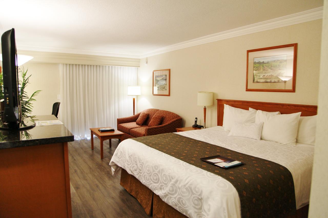Best Western Plus Kelowna Hotel & Suites Zewnętrze zdjęcie