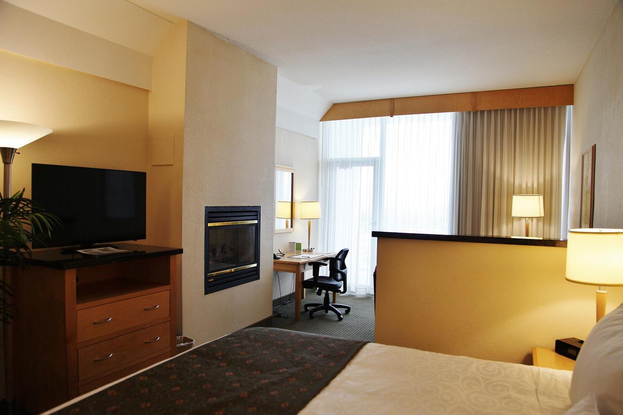 Best Western Plus Kelowna Hotel & Suites Zewnętrze zdjęcie